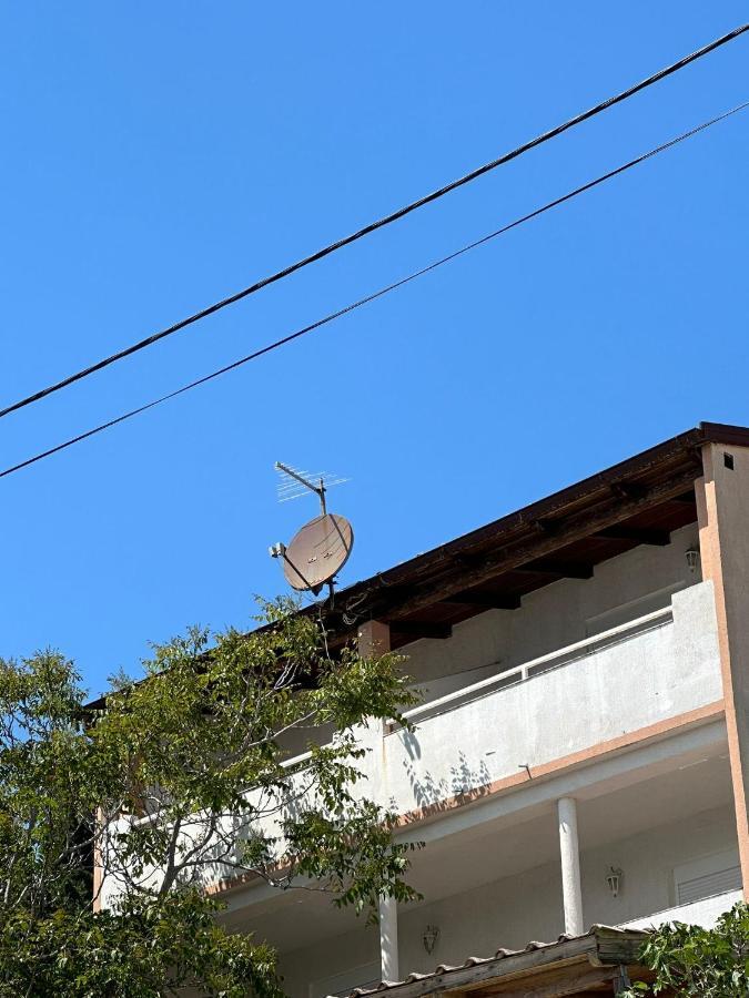 Apartmani Karlobag Exteriér fotografie