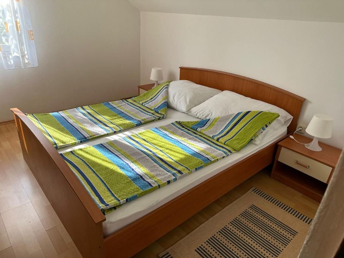 Apartmani Karlobag Exteriér fotografie