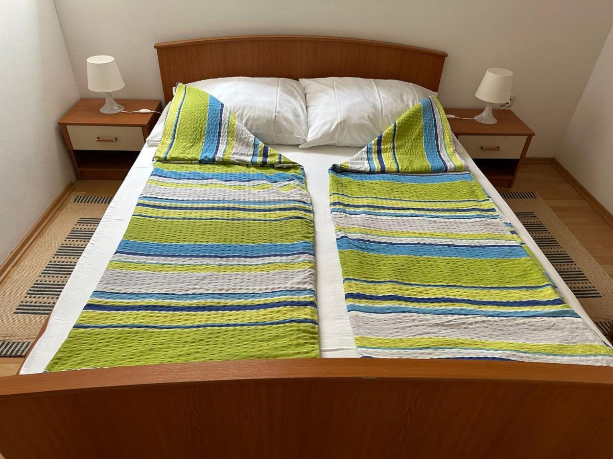 Apartmani Karlobag Exteriér fotografie