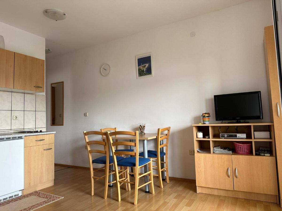 Apartmani Karlobag Exteriér fotografie
