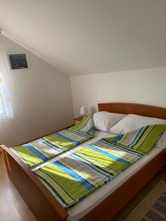 Apartmani Karlobag Exteriér fotografie