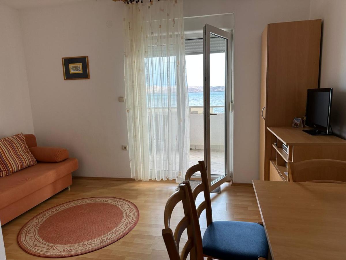 Apartmani Karlobag Exteriér fotografie