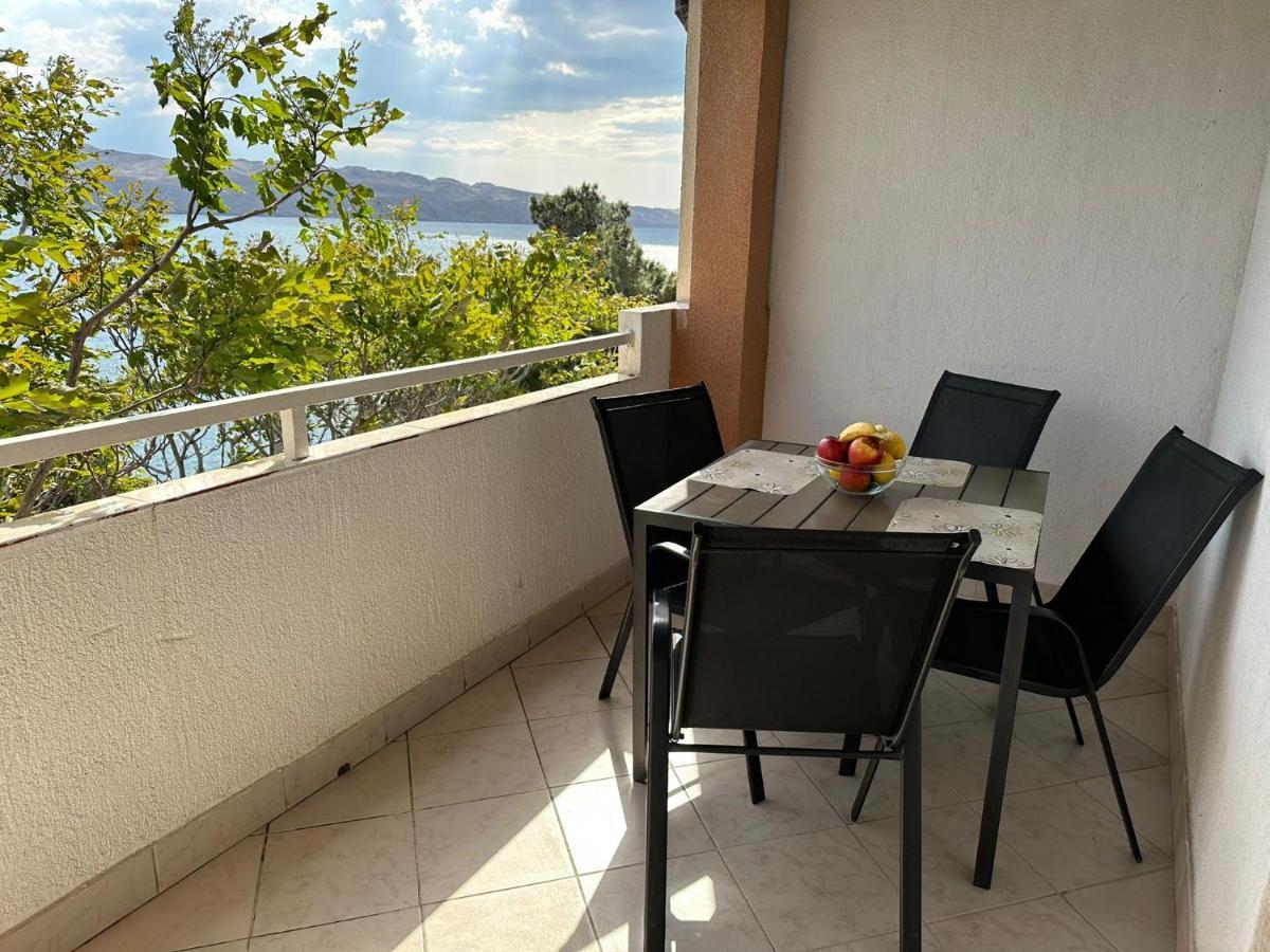 Apartmani Karlobag Exteriér fotografie